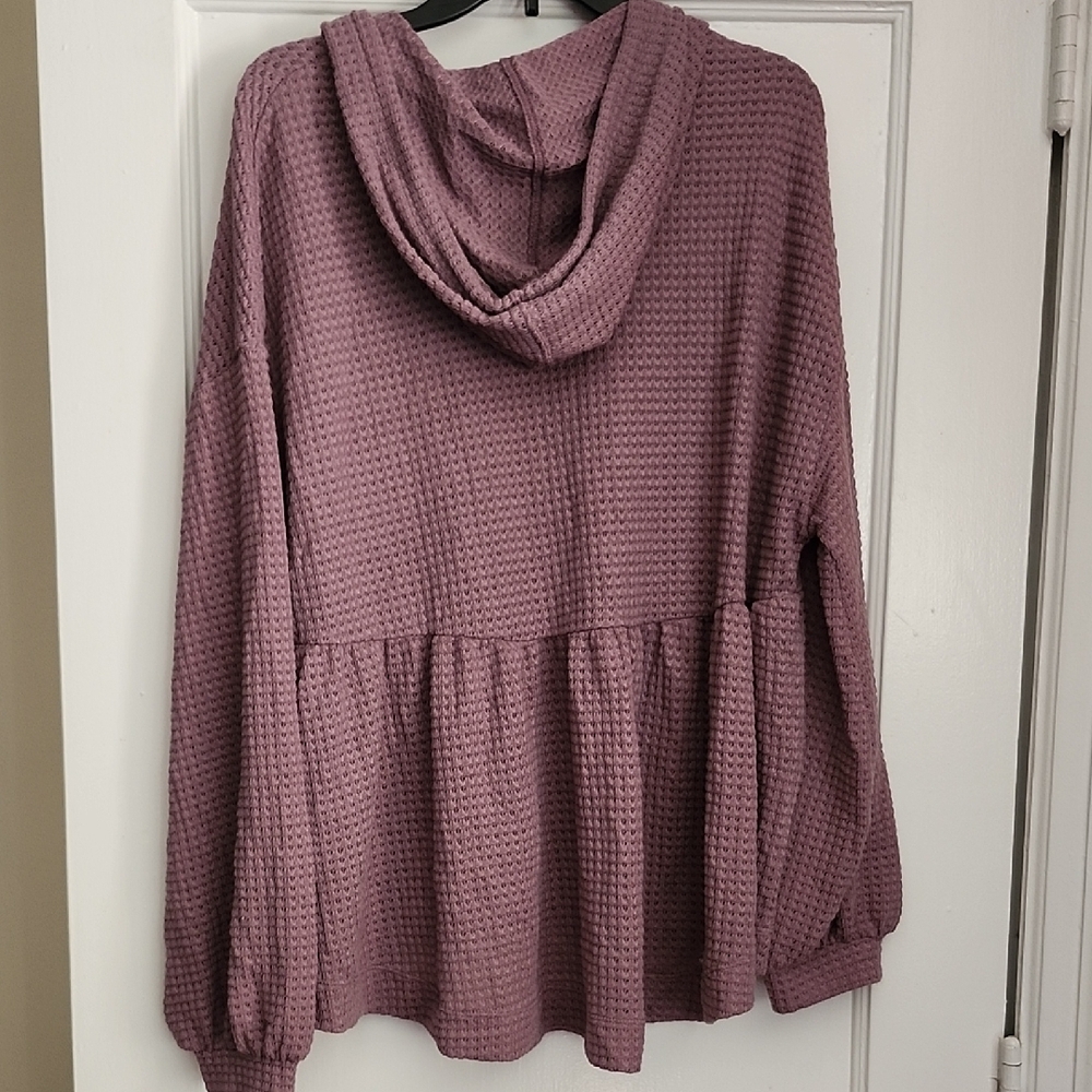 SO® Peplum Henley Hoodie - Picture 9 of 11